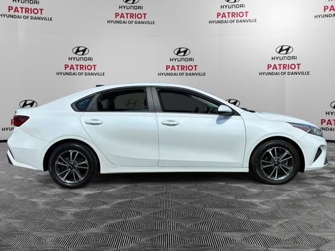 Used 2024 Kia Forte LXS FWD image 2