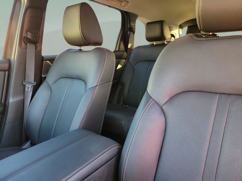 Used 2024 MAZDA CX-90 3.3 Turbo w/ Preferred Package image 16