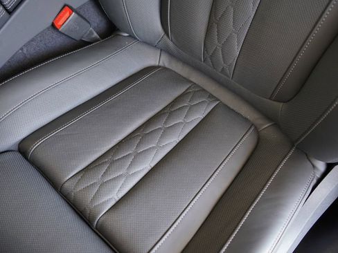 New 2025 BMW X7 M60i w/ Climate Comfort Package image 12