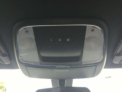 Used 2022 Dodge Charger SXT w/ Driver Convenience Group RWD image 21
