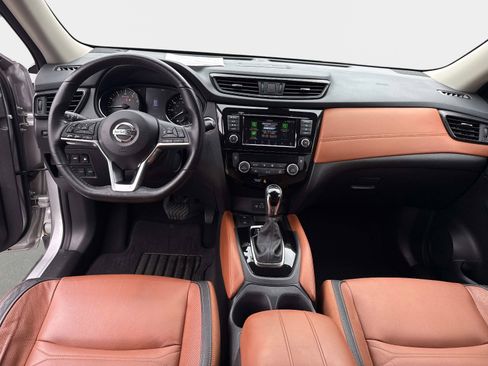 Used 2018 Nissan Rogue SL w/ Premium Package FWD image 18