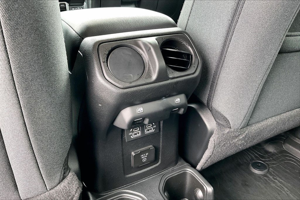 Used 2024 Jeep Gladiator Sport AWD/4WD image 11