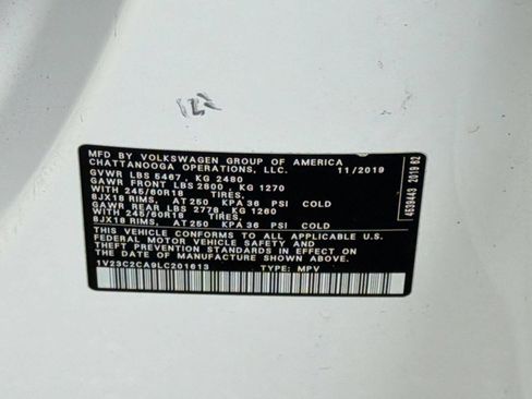 Used 2020 Volkswagen Atlas Cross Sport SE FWD image 25