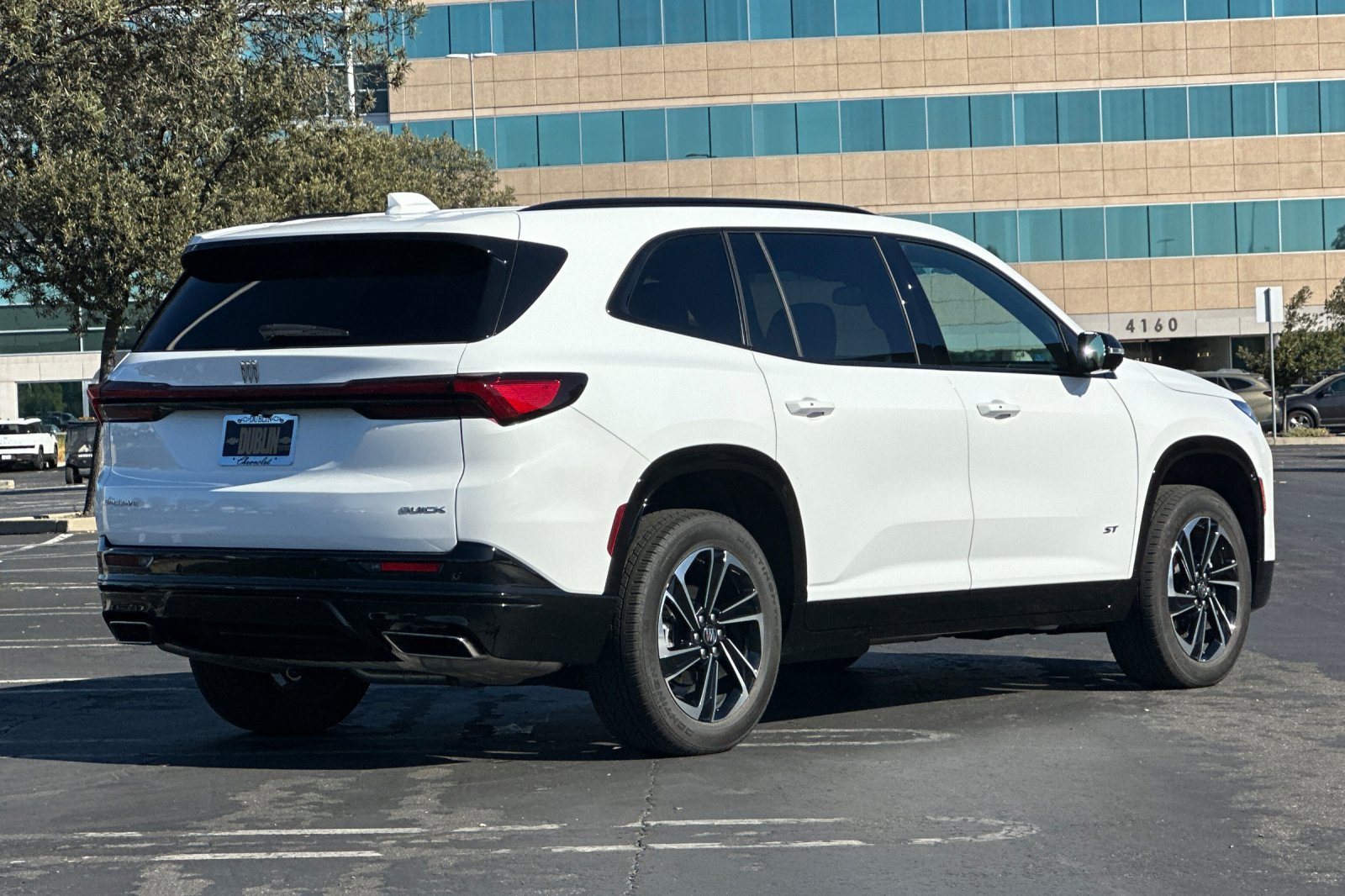 Used 2026 Buick Enclave Sport Touring FWD image 4