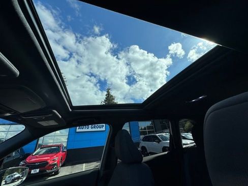 New 2025 Subaru Forester Premium image 17