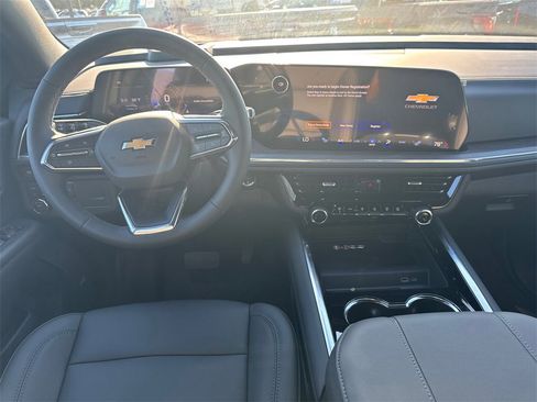 New 2026 Chevrolet Suburban LT w/ Comfort Package image 24