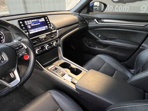 Used 2019 Honda Accord Sport image 13