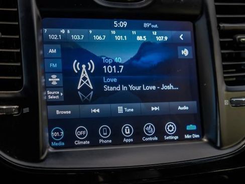 Used 2021 Chrysler 300 S RWD image 32
