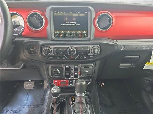 Used 2022 Jeep Wrangler Unlimited Rubicon w/ Steel Bumper Group image 21