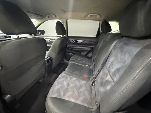Used 2016 Nissan Rogue SV AWD/4WD image 16