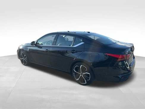 Used 2024 Nissan Altima 2.5 SR image 24