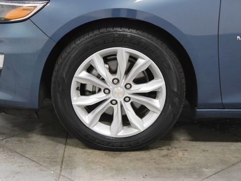 Used 2024 Chevrolet Malibu LT image 17