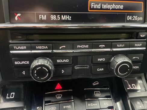 Used 2014 Porsche Cayenne AWD/4WD image 25