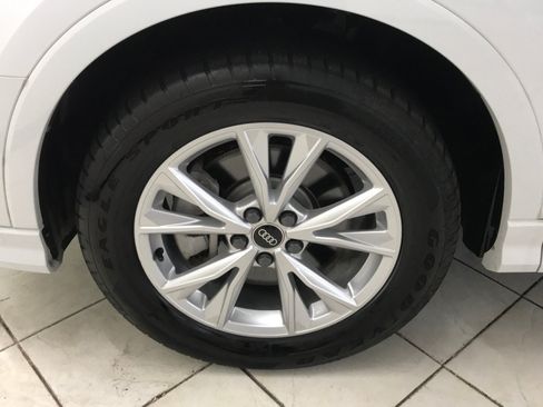 Used 2023 Audi Q3 2.0T Premium Plus w/ Premium Plus Package AWD/4WD image 7