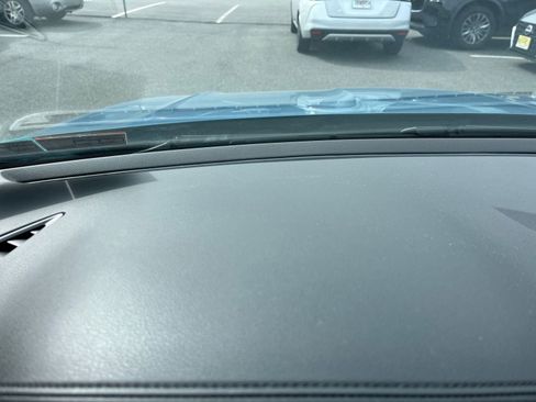 Used 2025 Volkswagen Jetta SE image 34