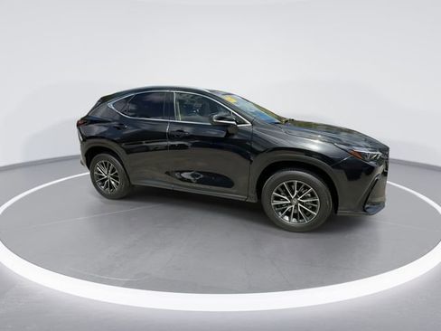 Used 2025 Lexus NX 250 FWD w/ Premium Package image 9