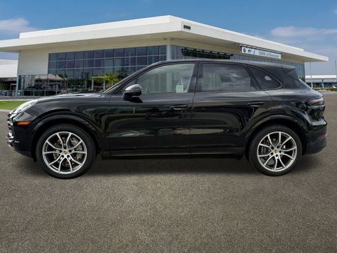 Used 2023 Porsche Cayenne image 6