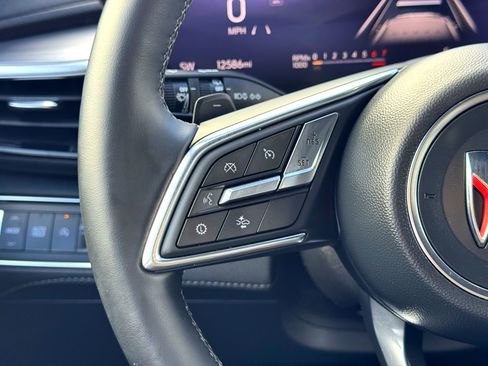 Used 2025 Buick Enclave Preferred image 25