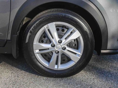 Used 2025 Nissan Kicks Play S image 11