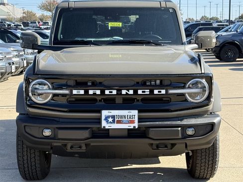 New 2025 Ford Bronco Outer Banks image 32