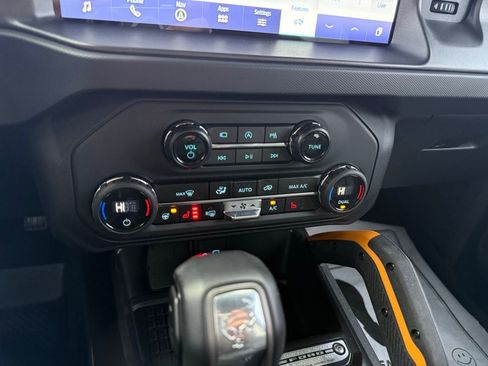 Certified 2024 Ford Bronco Badlands image 18