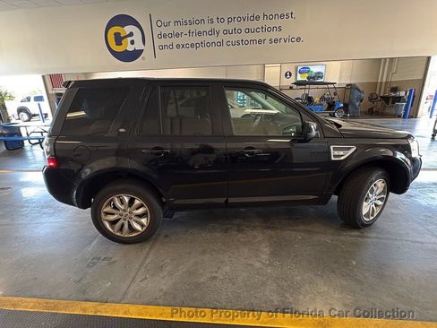 Used 2014 Land Rover LR2 AWD/4WD image 8