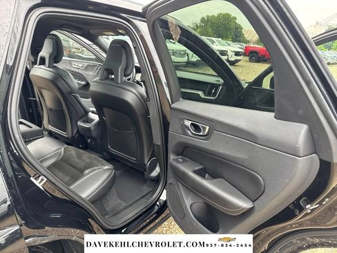 Used 2019 Volvo XC60 T6 R-Design AWD/4WD image 24