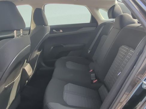 Used 2025 Kia K5 LXS FWD image 9