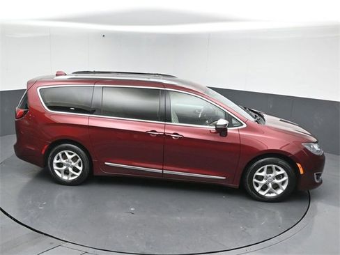 Used 2020 Chrysler Pacifica Limited w/ Advanced Safetytec Group image 51