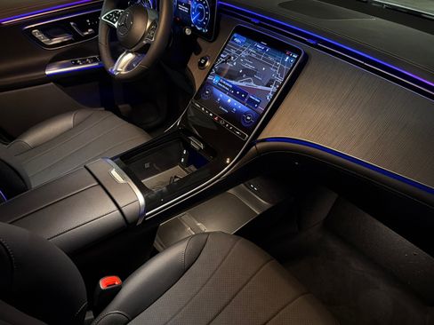 New 2027 Mercedes-Benz EQE 320 4MATIC SUV image 15