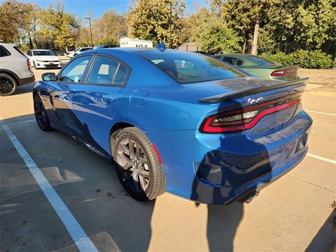Used 2022 Dodge Charger R/T w/ Blacktop Package image 3
