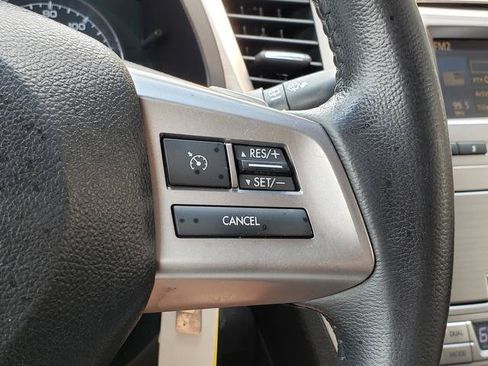 Used 2014 Subaru Outback 2.5i Limited w/ Moonroof Package AWD/4WD image 21