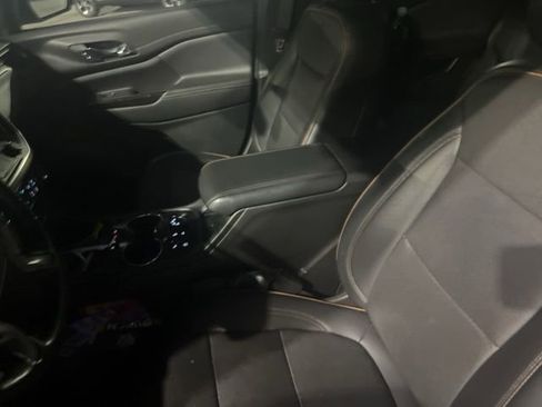 Used 2022 GMC Acadia AT4 w/ Preferred Package image 21