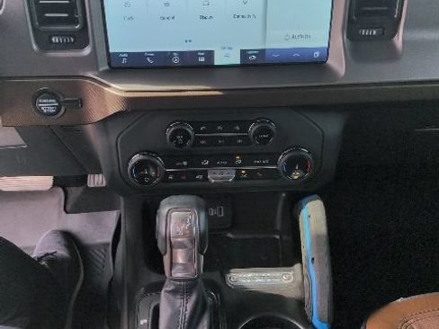 Used 2022 Ford Bronco Outer Banks AWD/4WD image 13