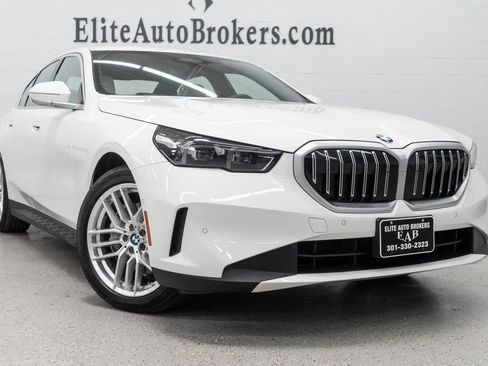 Used 2025 BMW 540i xDrive AWD/4WD image 48