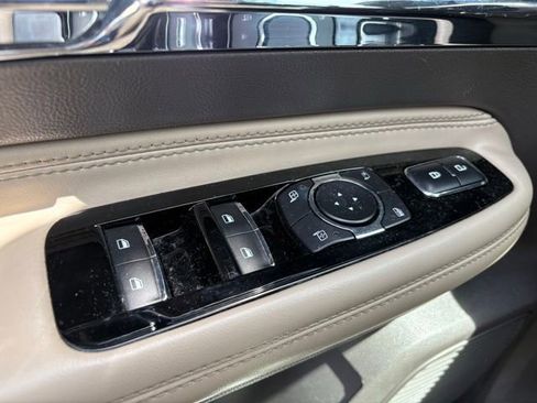 Used 2020 Lincoln Corsair AWD w/ Equipment Group 101A image 12