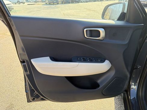 New 2026 Hyundai Venue SEL image 10