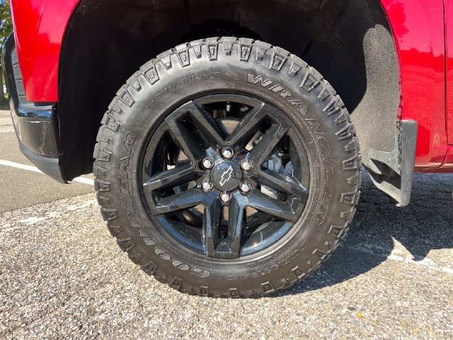 Used 2022 Chevrolet Silverado 1500 Custom Trail Boss w/ Safety Confidence Package AWD/4WD image 16