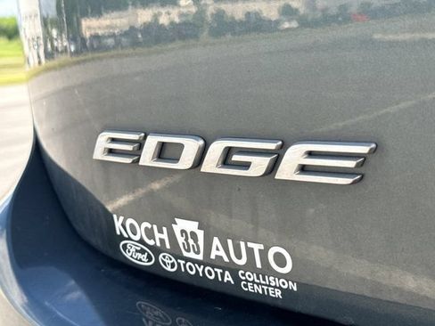 Used 2015 Ford Edge SEL w/ Equipment Group 201A AWD/4WD image 16