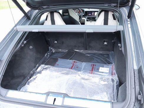 New 2026 Porsche Panamera image 17