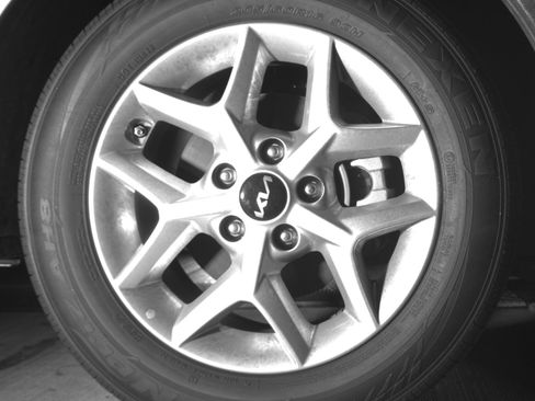 Used 2025 Kia Soul LX w/ LX Technology Package image 13