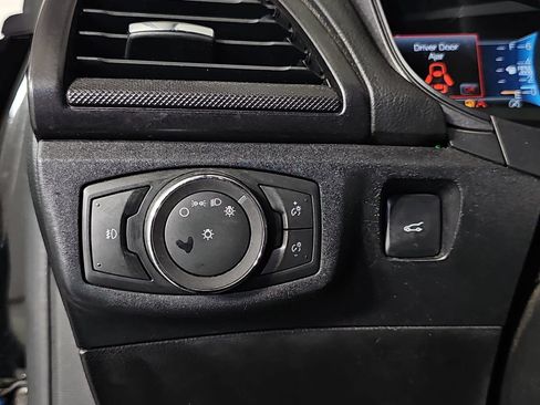 Used 2018 Ford Fusion SE w/ Equipment Group 201A FWD image 25