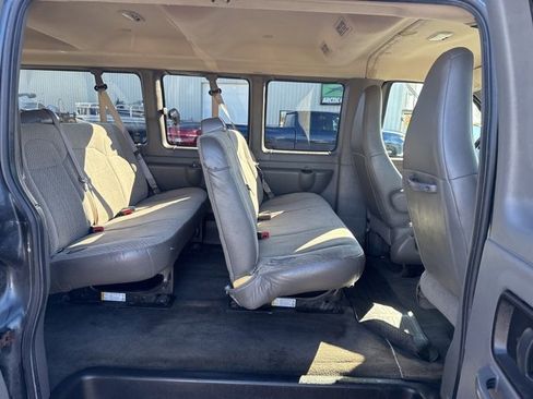 Used 2017 Chevrolet Express 3500 LT w/ LT Preferred Equipment Group image 21