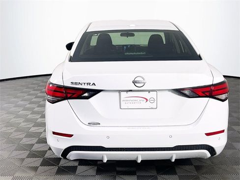 New 2025 Nissan Sentra SV image 6
