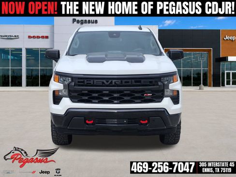 Used 2023 Chevrolet Silverado 1500 Custom Trail Boss AWD/4WD image 6