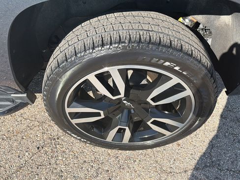 Used 2019 Chevrolet Tahoe Premier AWD/4WD image 7