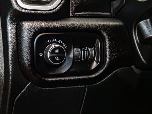 Used 2025 RAM 2500 Laramie w/ Night Edition AWD/4WD image 18