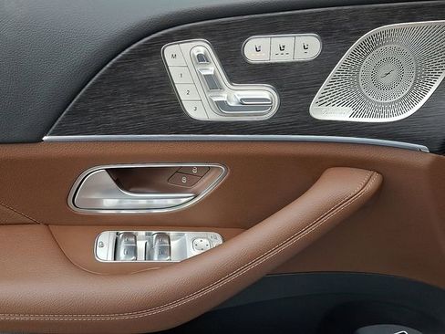 Used 2025 Mercedes-Benz GLE 450e 4MATIC image 17