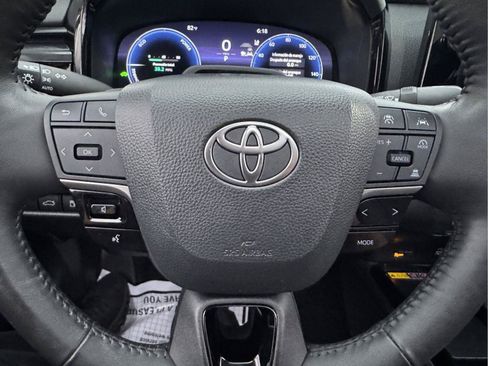 Used 2025 Toyota Camry XSE w/ Premium Plus Package AWD/4WD image 17