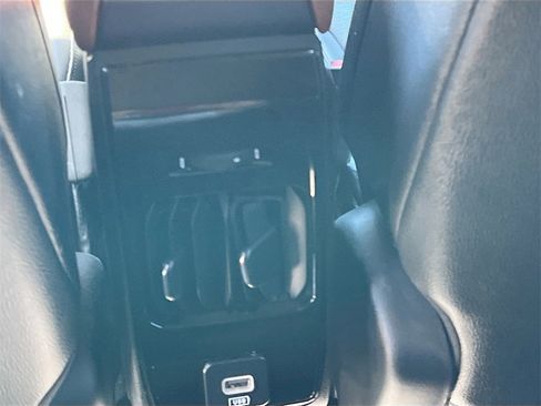 Used 2024 Jeep Compass Limited image 24